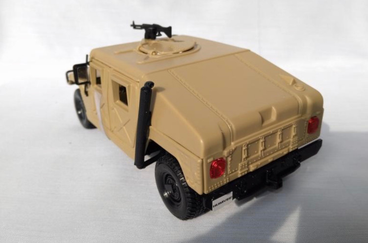 ماکت فلزی ماشین اسباب بازی هامر جنگی بزرگ سایز (1:27) رنگ خاکی (HUMVEE BY MAISTO)