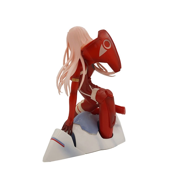 فیگور زیرو تو کاستوم خلبانی قرمز سری دارلینگ