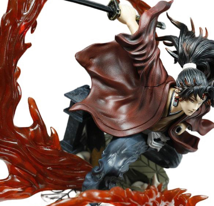 فیگور یوریچی درحال حمله از انیمه شیطان کش